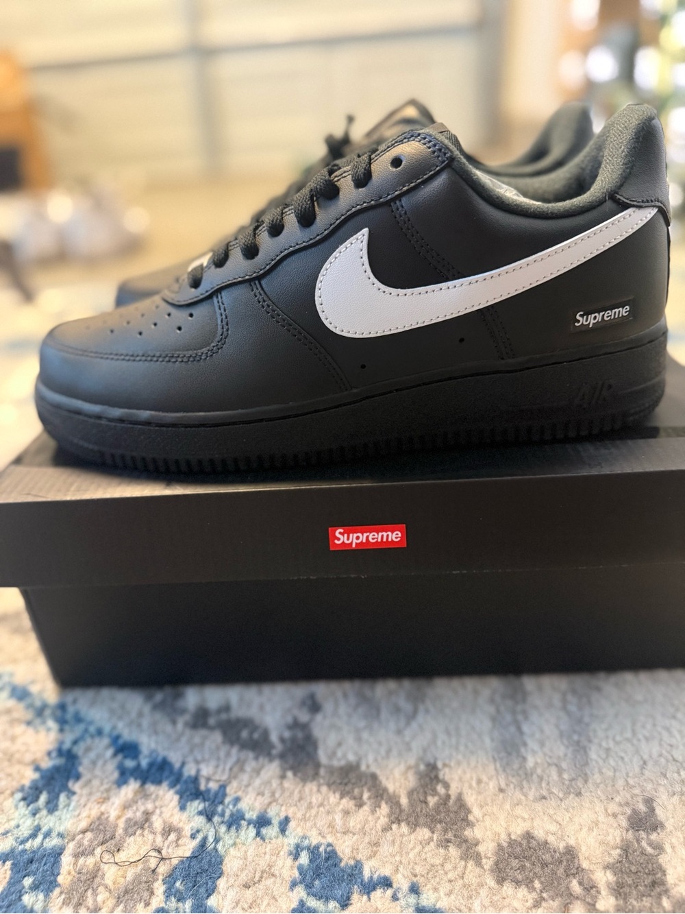 Black and White Nike x Supreme Air Force 1